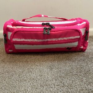 Lug Trolley magenta strap